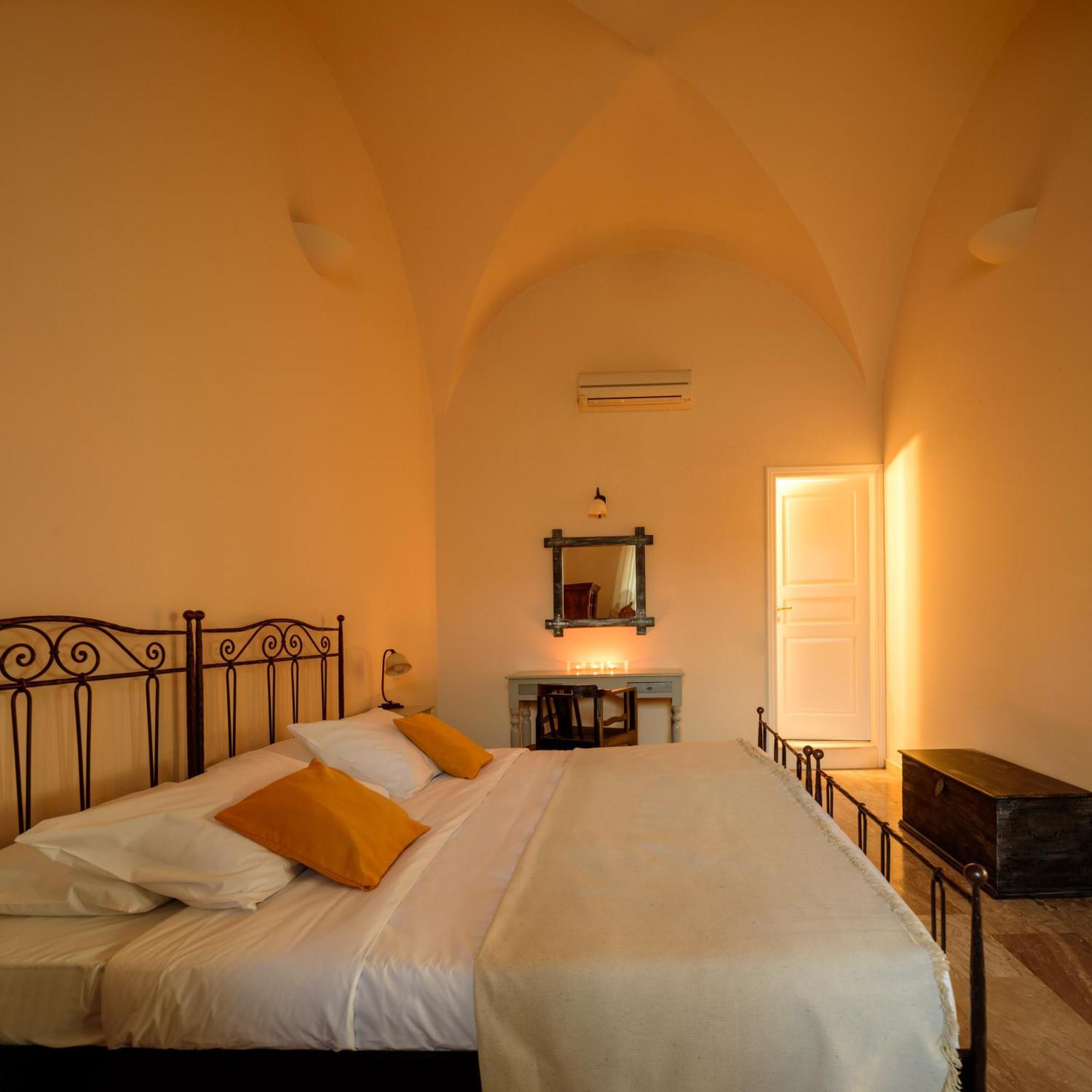 Ikio Concept Santorini Hotel Pyrgos Kallistis Exterior photo